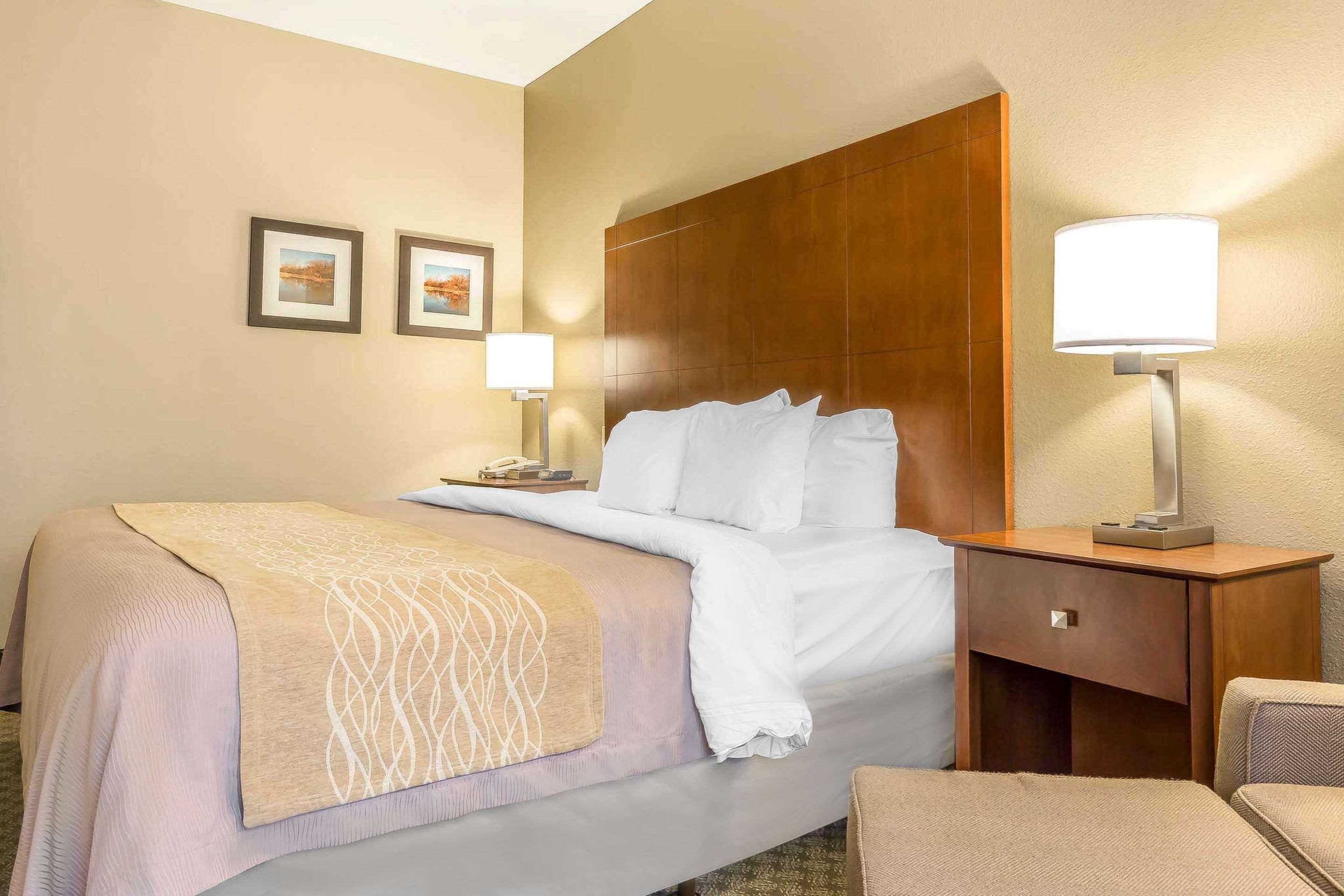 Comfort Inn & Suites East Moline Near I-80 Dış mekan fotoğraf
