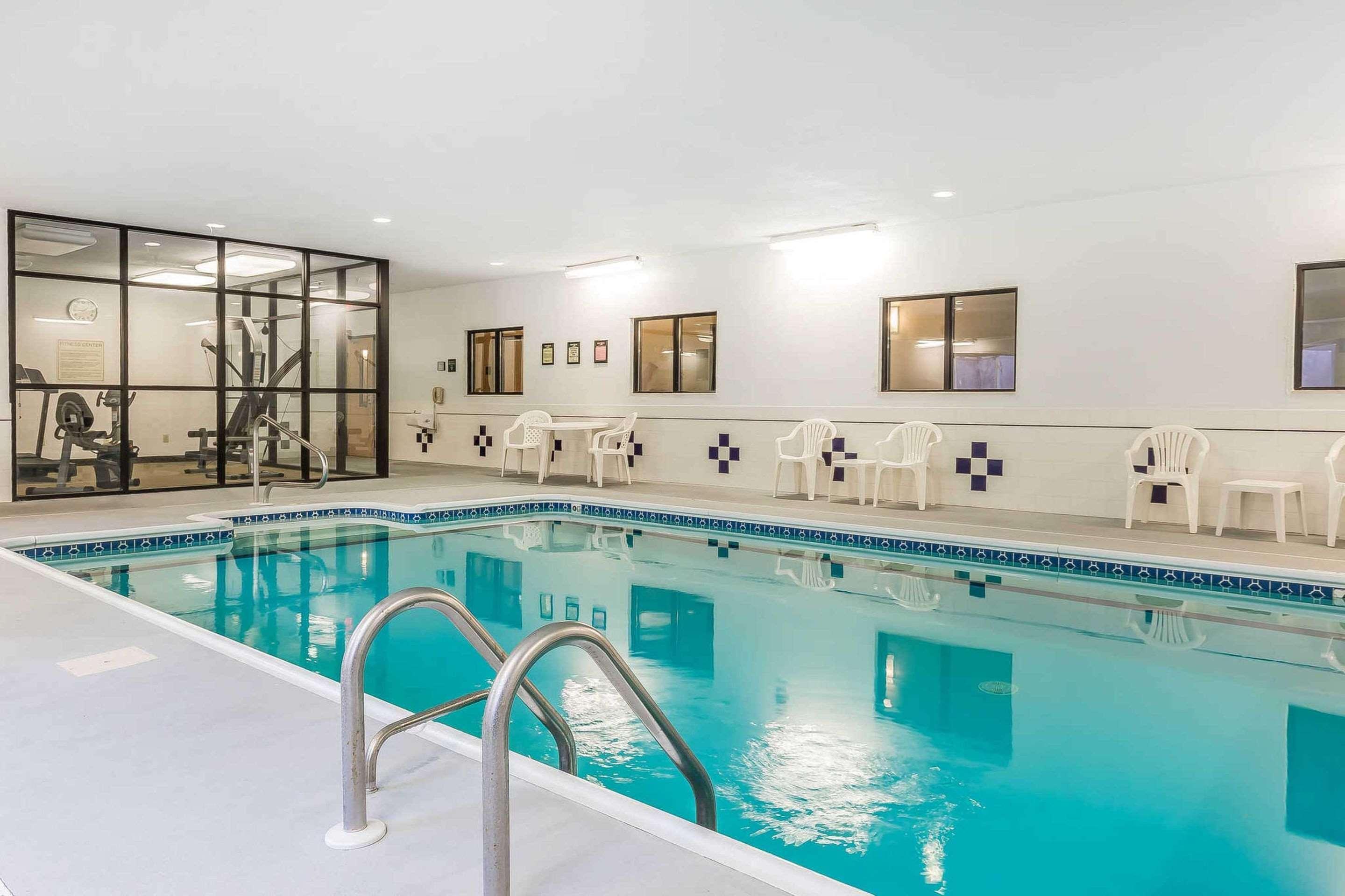 Comfort Inn & Suites East Moline Near I-80 Dış mekan fotoğraf