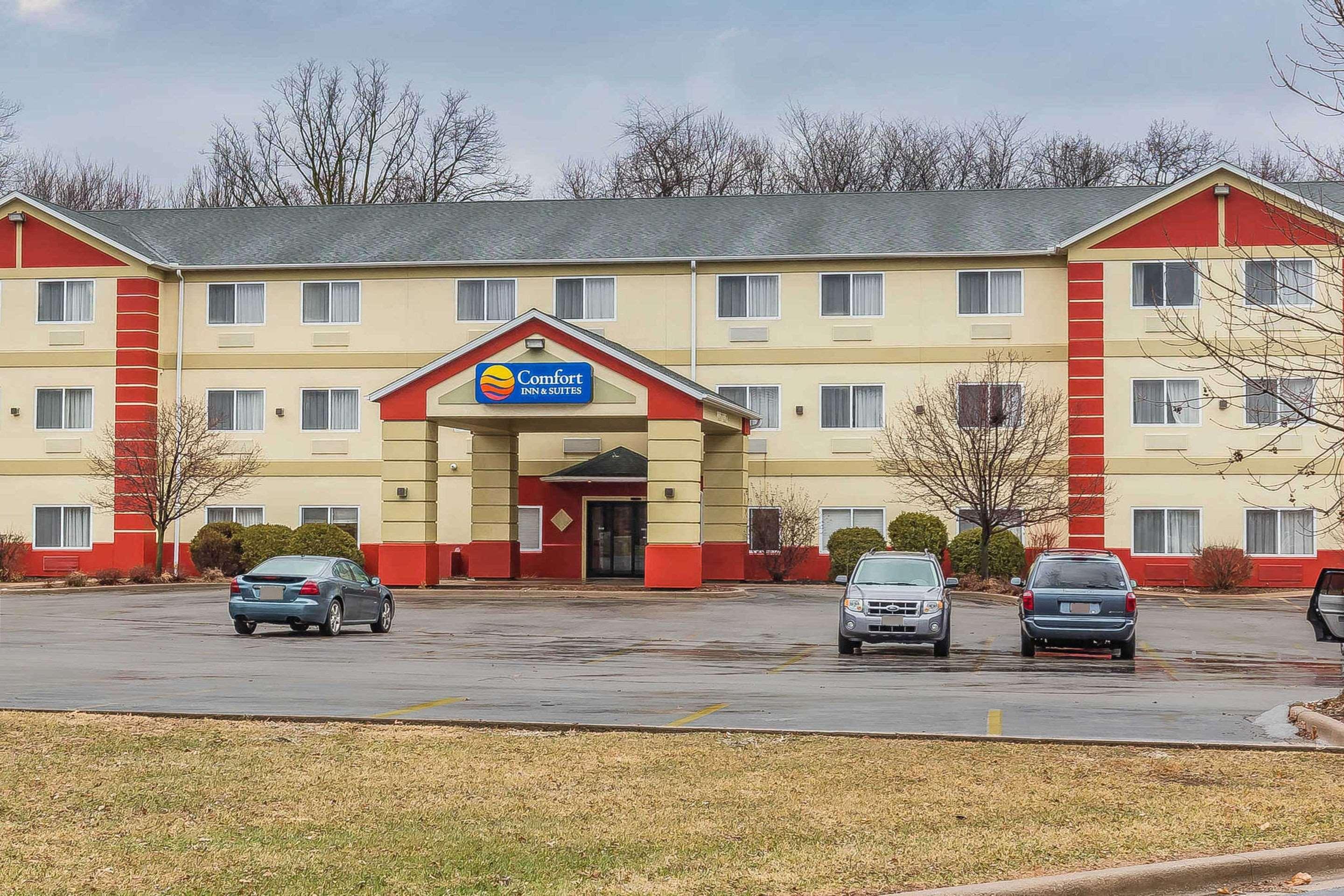 Comfort Inn & Suites East Moline Near I-80 Dış mekan fotoğraf