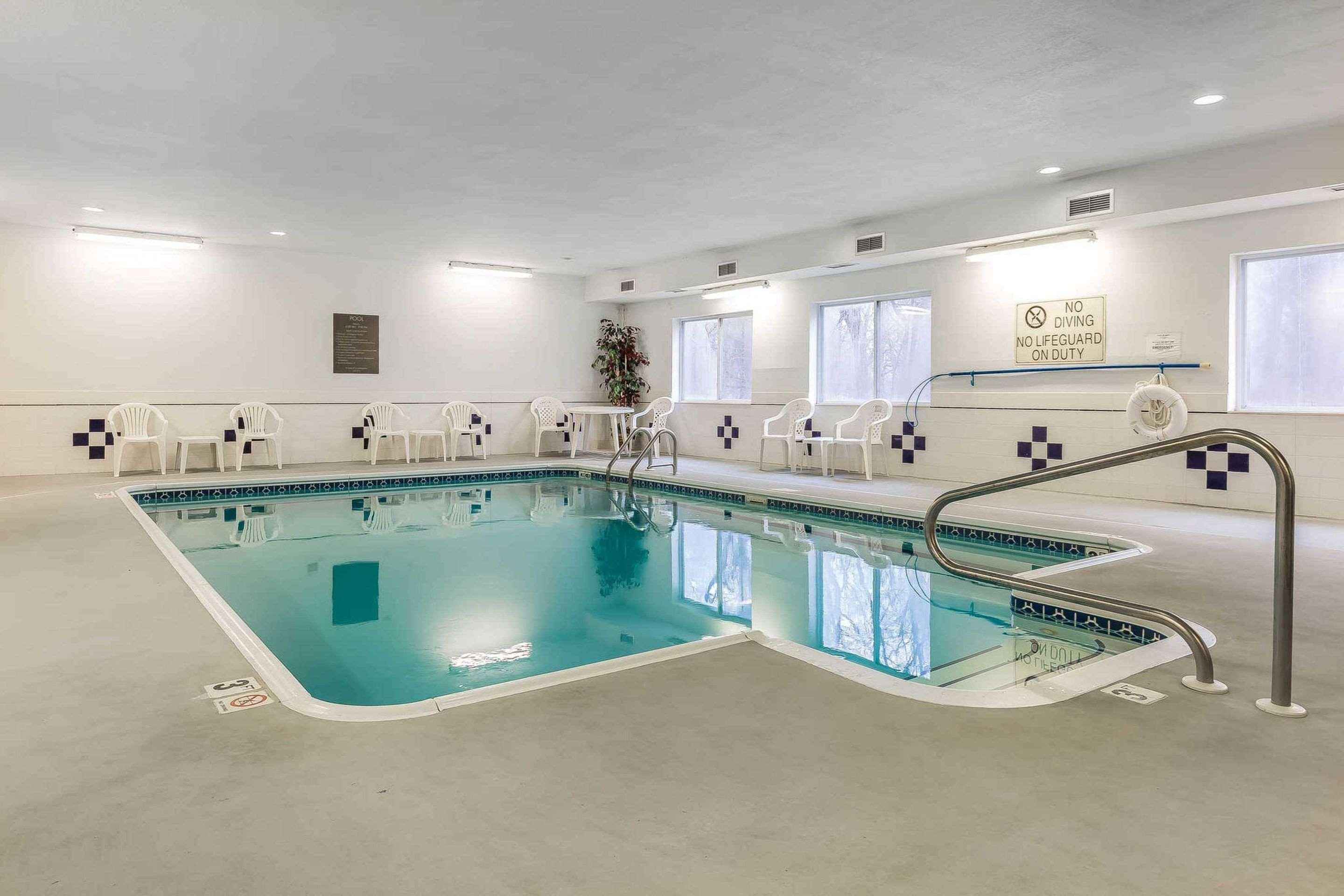 Comfort Inn & Suites East Moline Near I-80 Dış mekan fotoğraf
