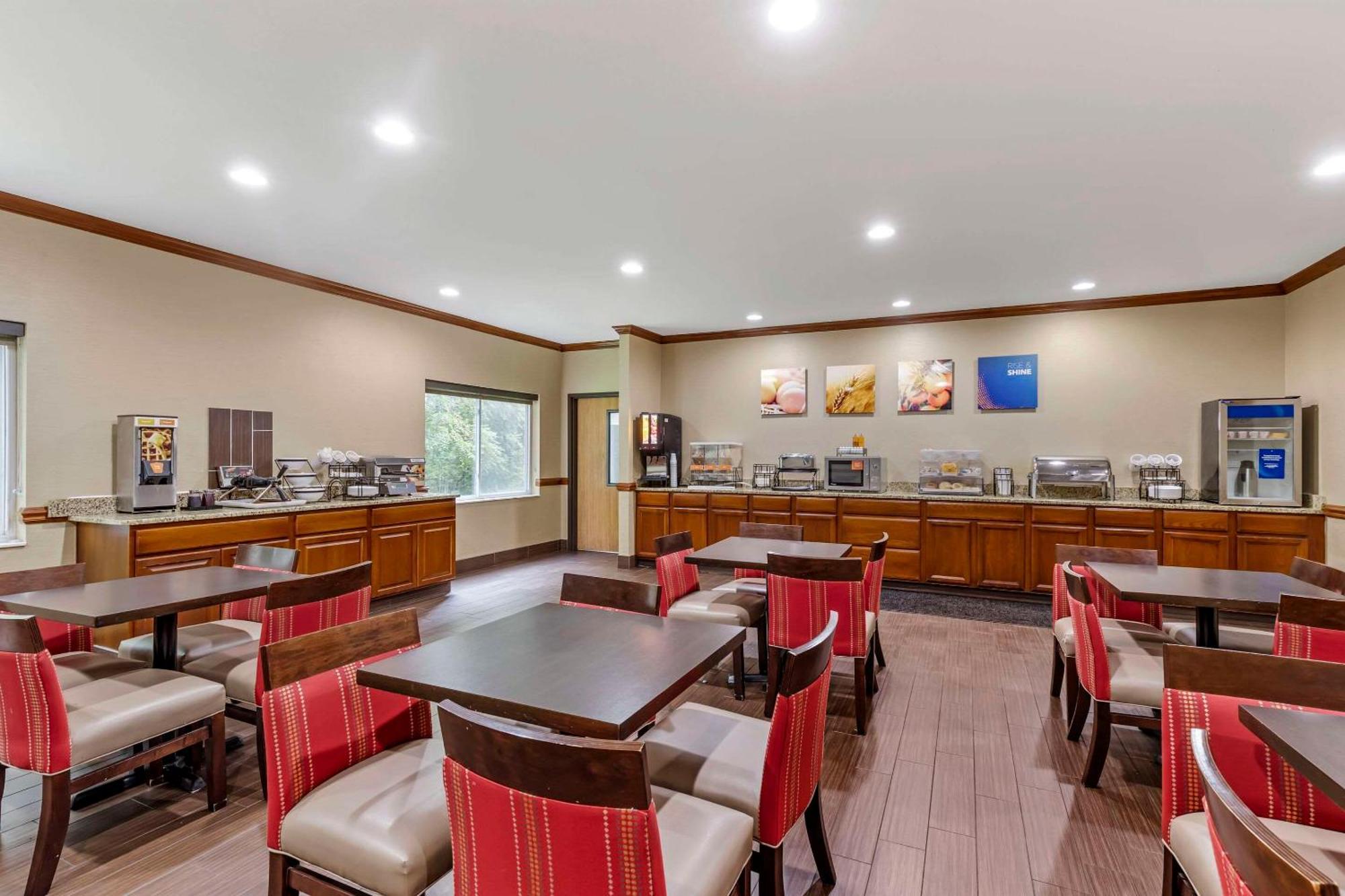 Comfort Inn & Suites East Moline Near I-80 Dış mekan fotoğraf