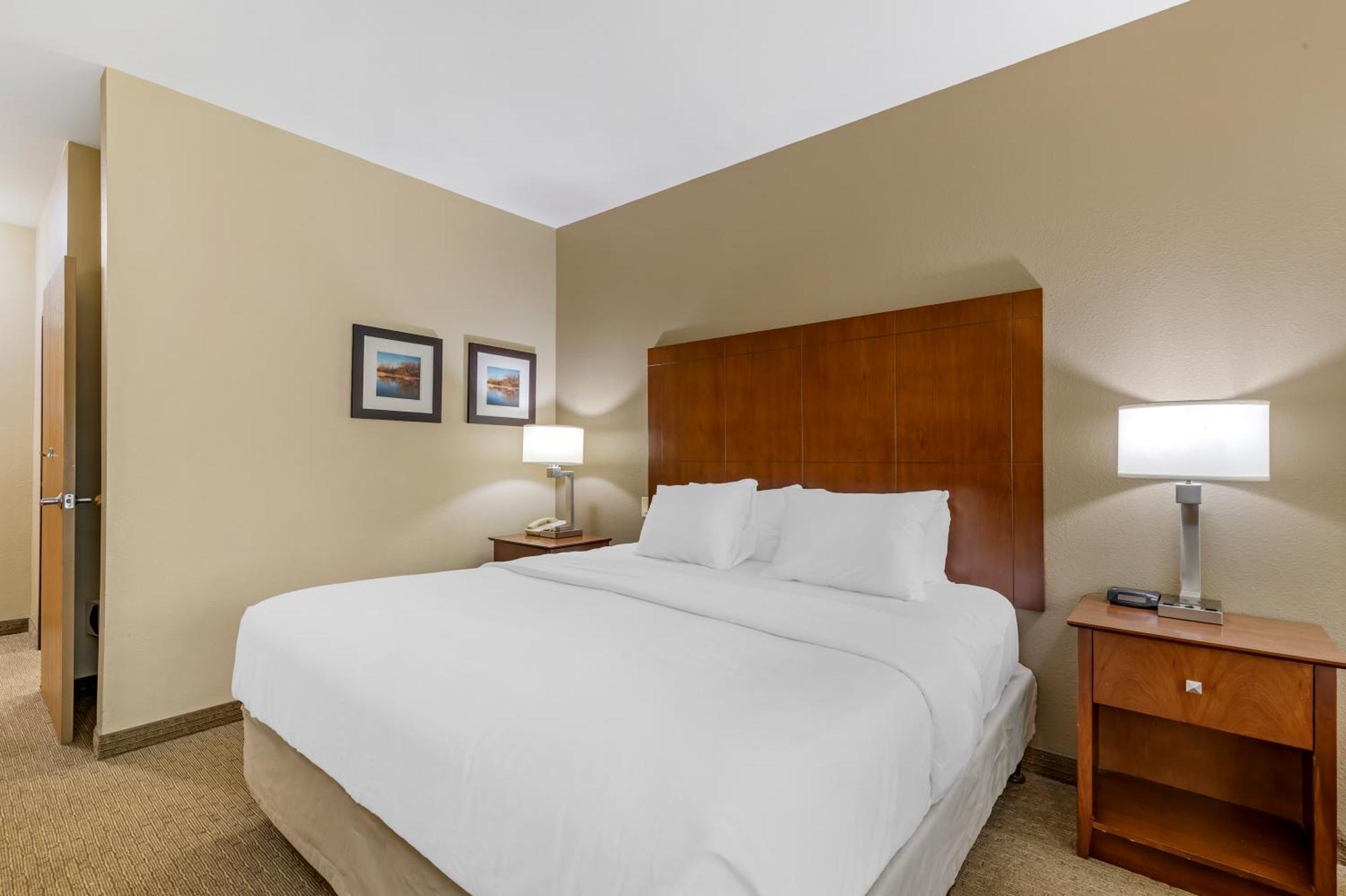 Comfort Inn & Suites East Moline Near I-80 Dış mekan fotoğraf