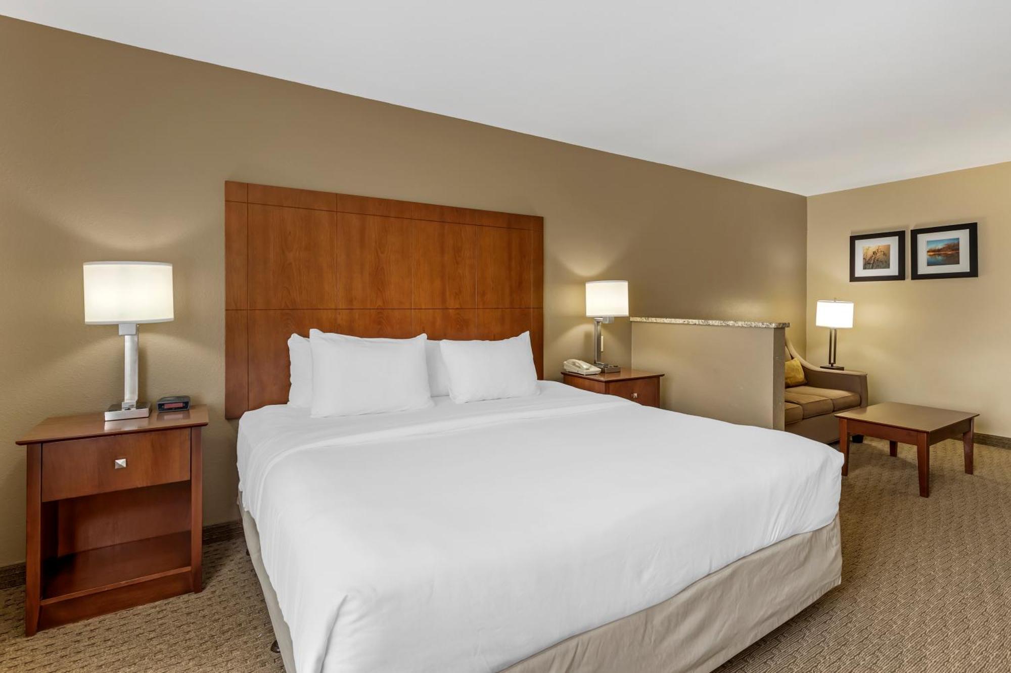 Comfort Inn & Suites East Moline Near I-80 Dış mekan fotoğraf