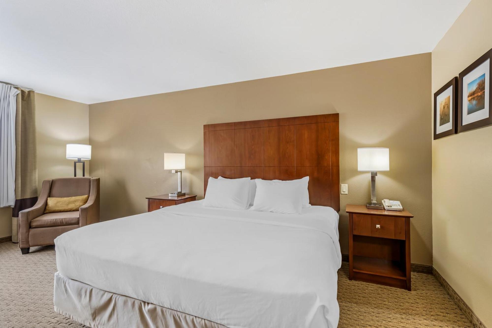 Comfort Inn & Suites East Moline Near I-80 Dış mekan fotoğraf